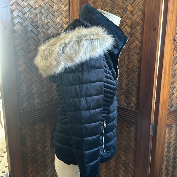 BRAND NEW Fashion Nova NWT Large Velour Puffer Jacket - Black - Picture 8 of 9